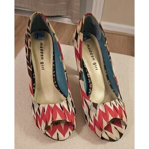 Madden Girl Women's Size 7.5 Pin Up Heels